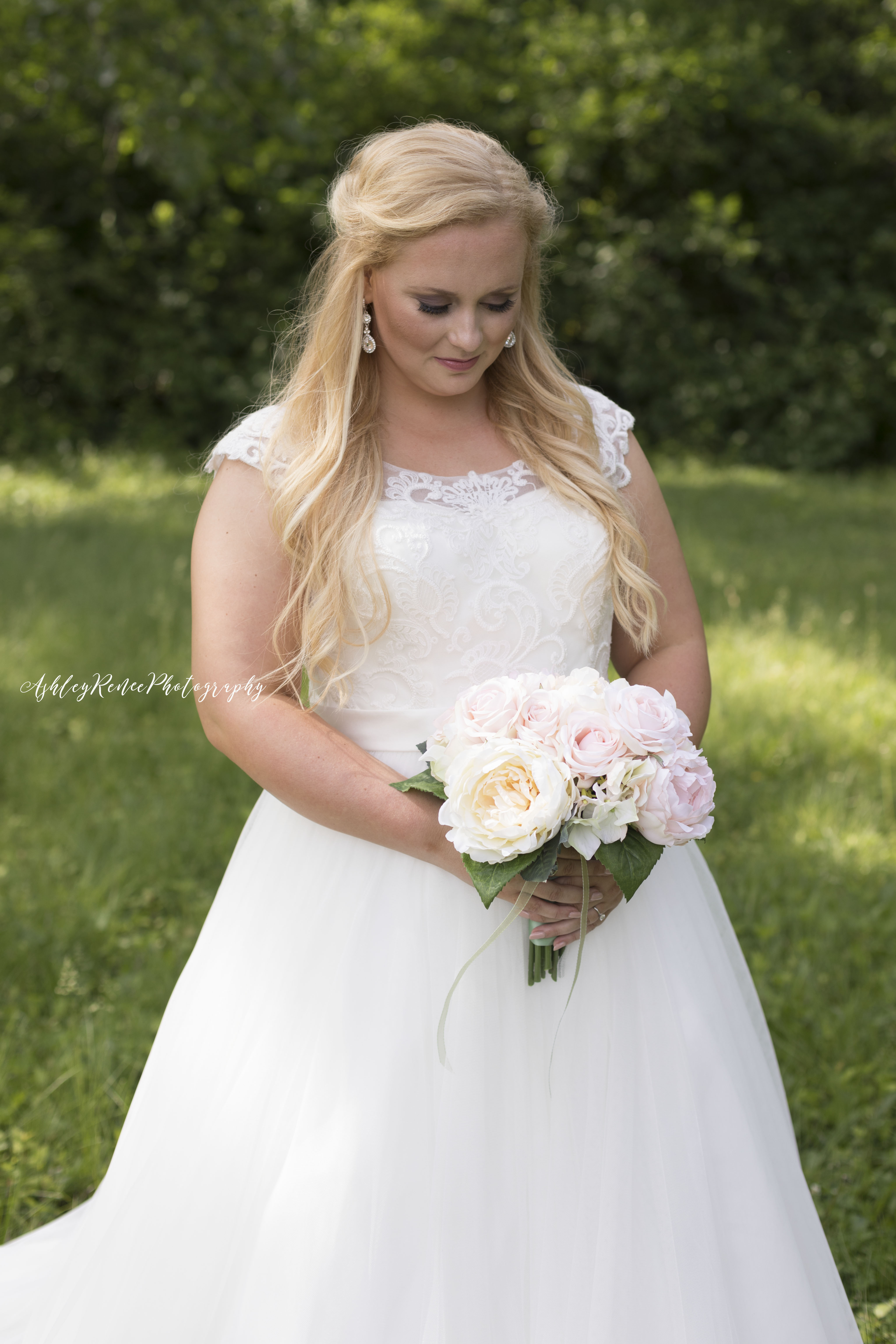 TheWillowsOnWestfieldweddingAshleyReneePhotography-Bride