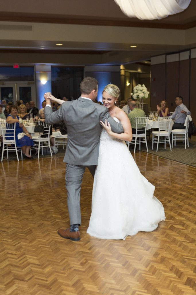 AshleyReneePhotography Sand Creek Country Club Weddng Chesterton Indiana