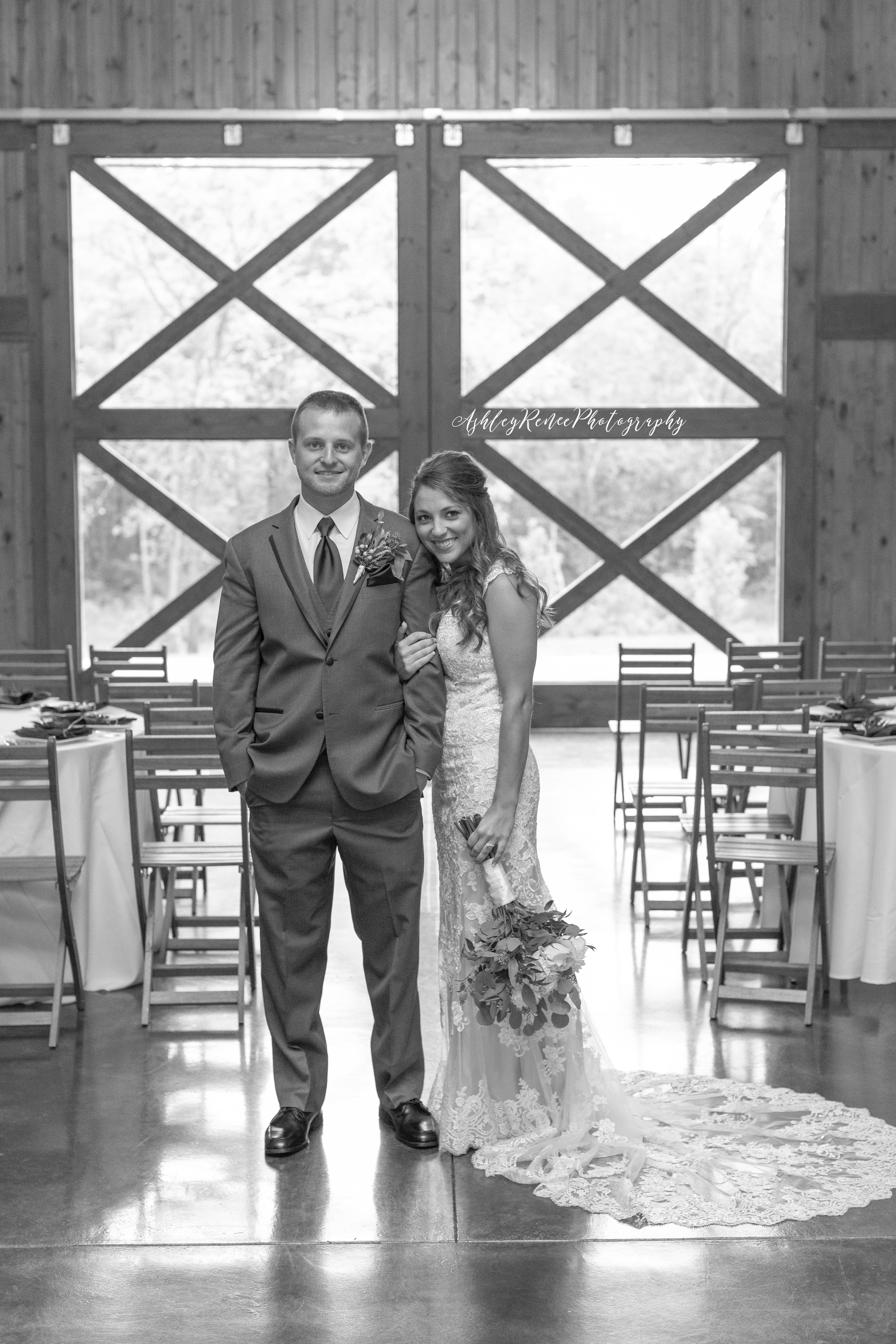 Ashley Renee Photography Lafayette Indiana Wedding photographer Hidden Hollow wedding