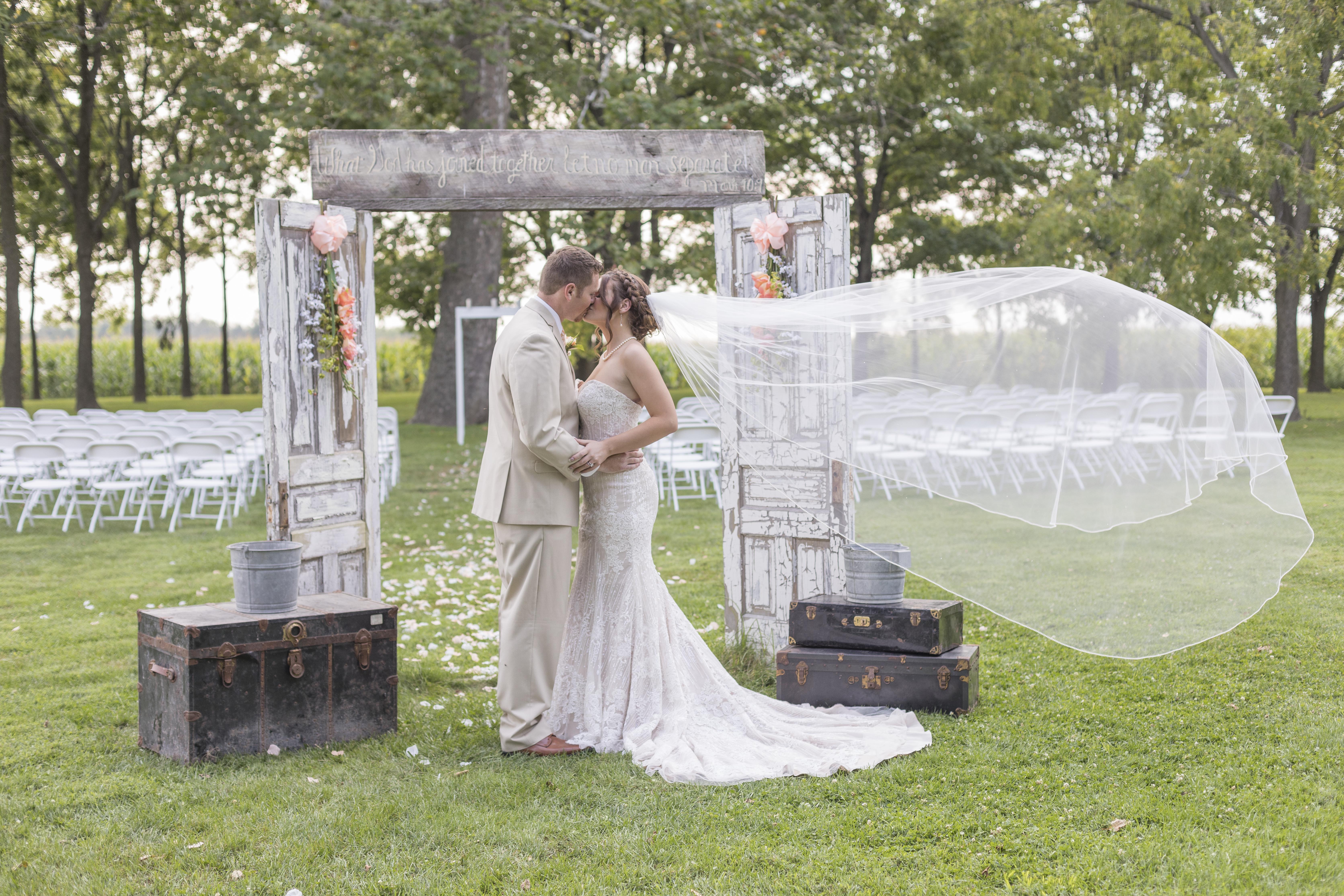 AshleyReneePhotography The Legacy Barn Wedding